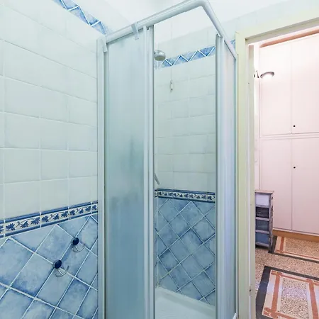 Hostdomus - Dante * Alassio