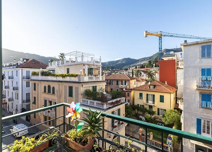Hostdomus - Dante Apartman Alassio